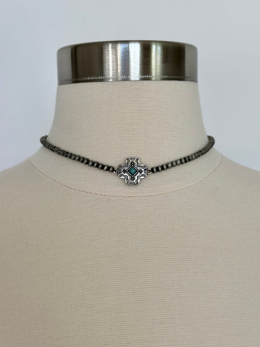 La Cruz Petite Pearl Choker